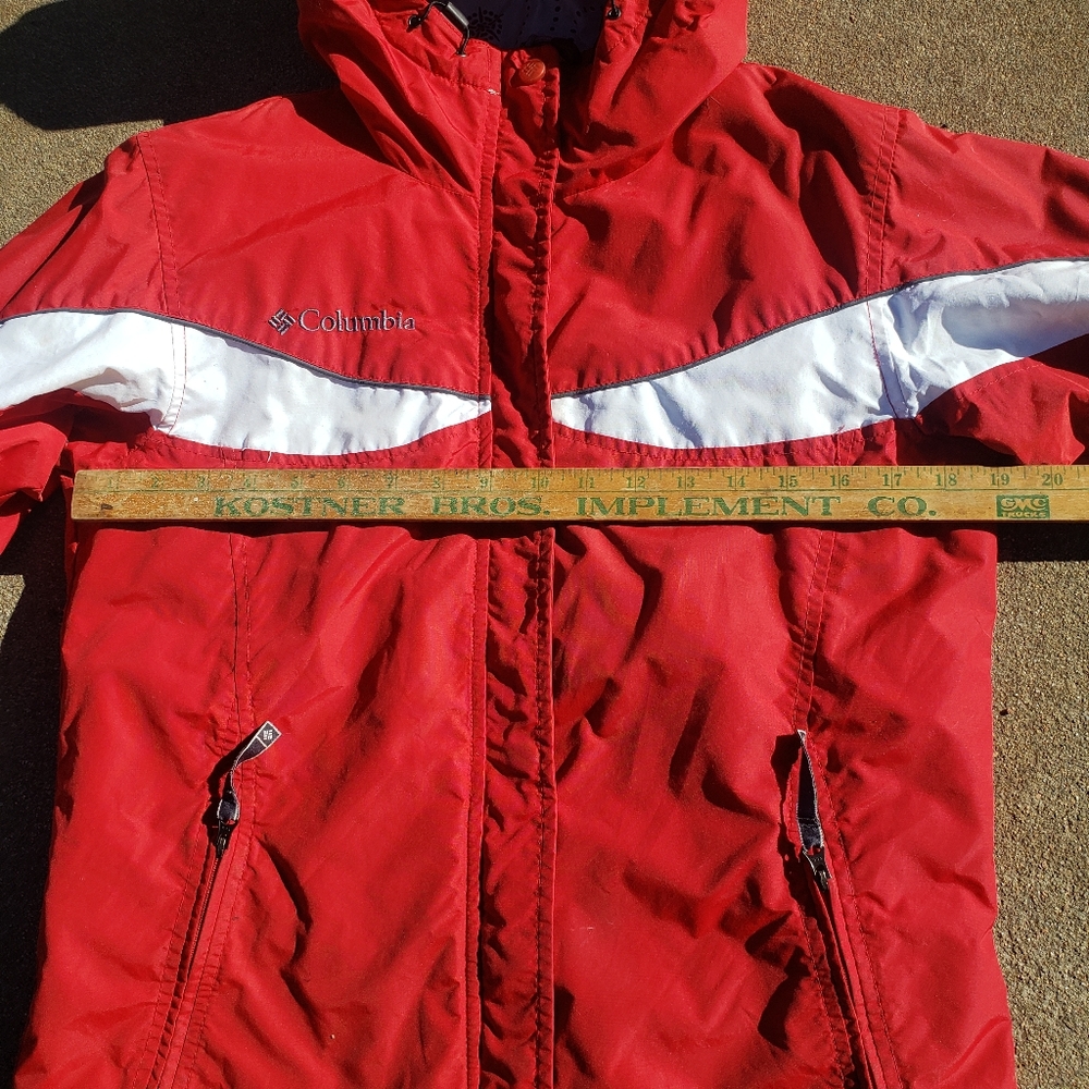 Women’s Red and White Columbia jacket SMALL - Picture 6 of 16